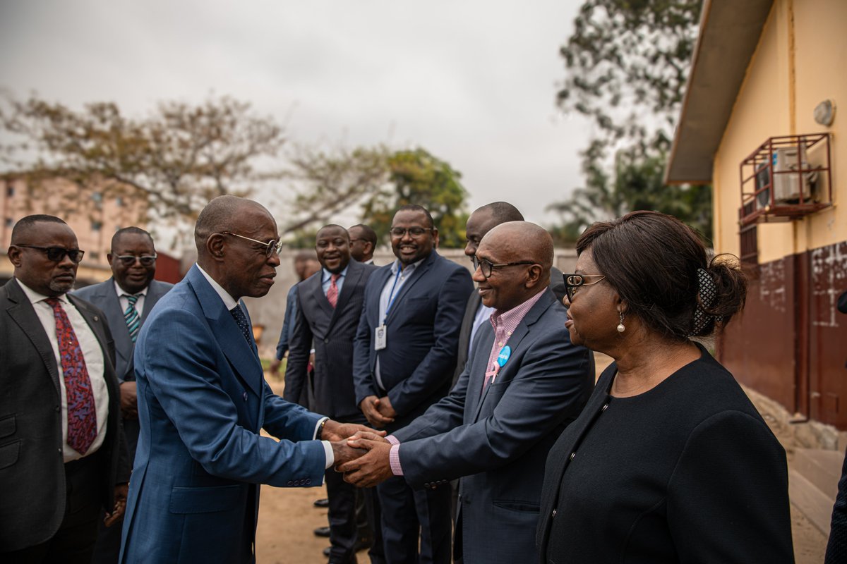 UNICEFcongoBZV's tweet photo. Ce matin, le @MEPSACongo 🇨🇬 a lancé la rentrée scolaire 2024-2025 au Lycée 28 novembre de #Moukondo, et a visité quelques écoles avec @UNICEFcongoBZV , @UBrazzaville et les autres partenaires du système éducatif pour s'assurer de la reprise effective des cours✅
@CongoMepsa https://t.co/I8gOV1qOs0