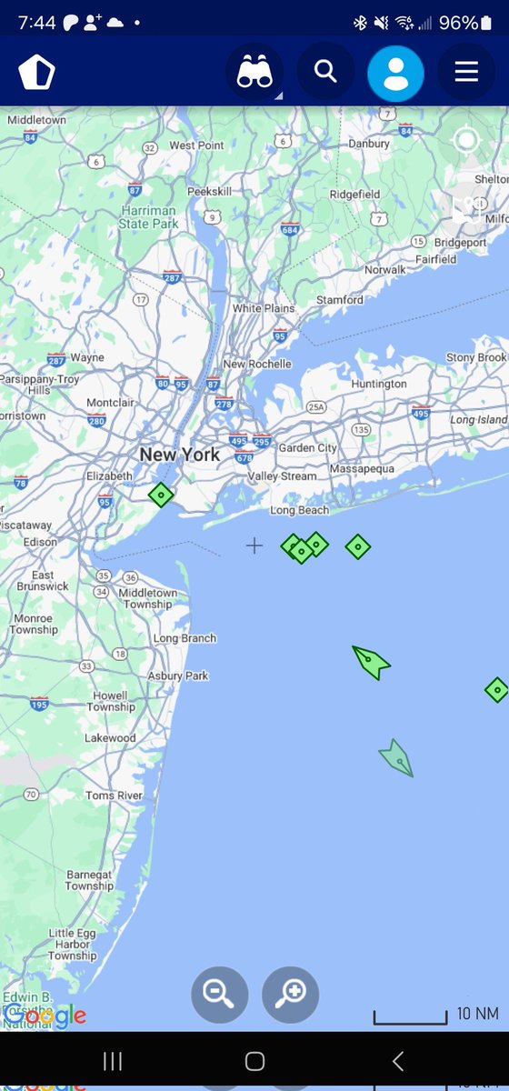 mercoglianos's tweet photo. Ships at anchor off New York/New Jersey, Charleston, and Savannah formed up. https://t.co/znOC3zZm4l