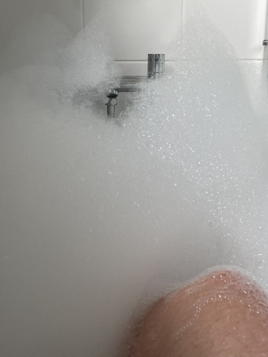 furryginge's tweet image. Best time of the day #bathtime #roomforonemore