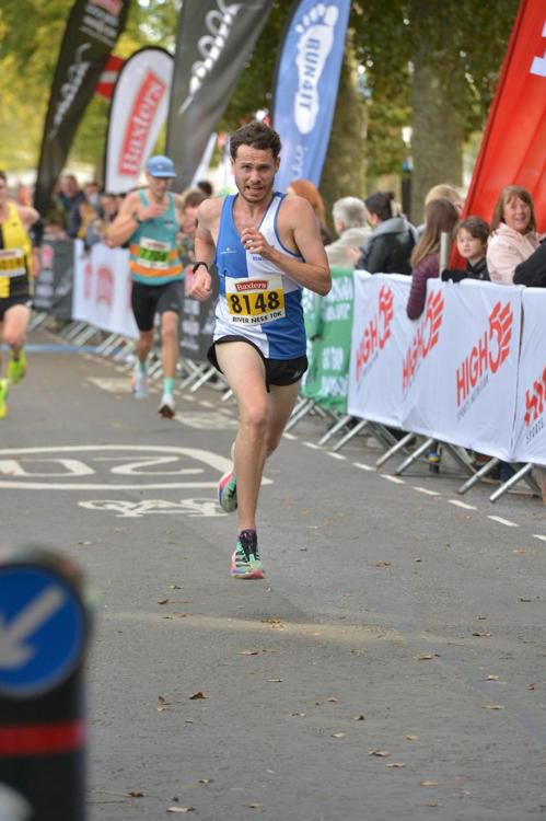 HawkinsRunning's tweet image. Matthew on his way to a 70secs PB 31:30 and a 5th place finish at the @nessmarathon 10k at the weekend running. Up next for Matthew is the @ffm_marathon