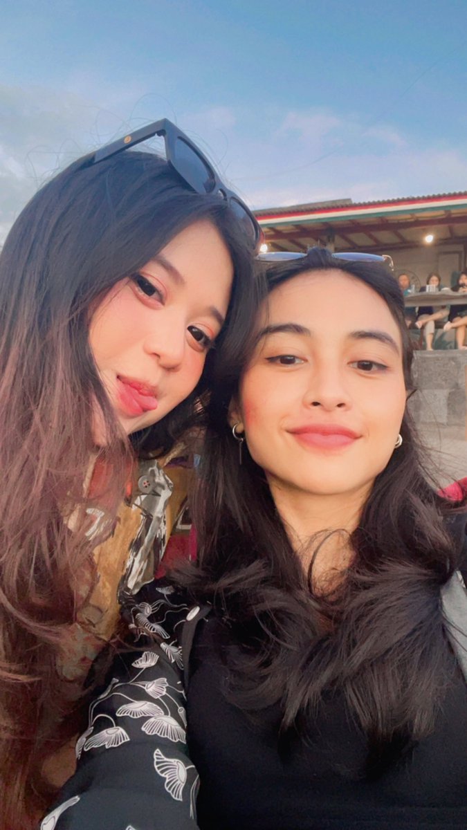 mxltedice's tweet image. communication gf x graphic design gf 🫶🏻🫶🏻