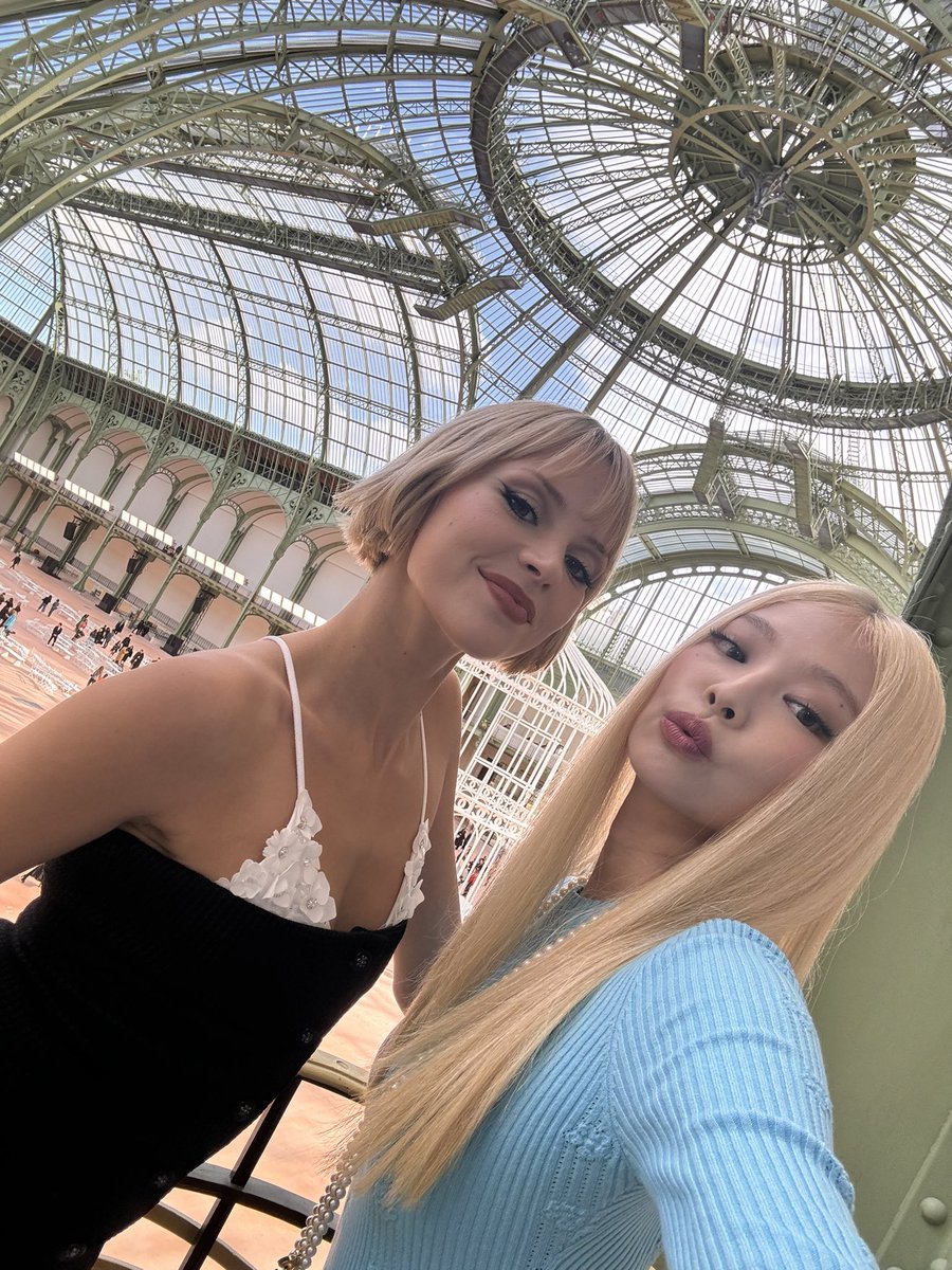 Merci <a href="/CHANEL/">CHANEL</a> 🩵 <a href="/jennierubyjane/">JENNIE</a> ⭐️