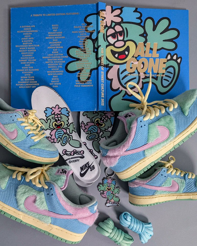 Recent pics from the Verdy x Nike SB Dunk Low review. My daughter wanted to  be a part of this one