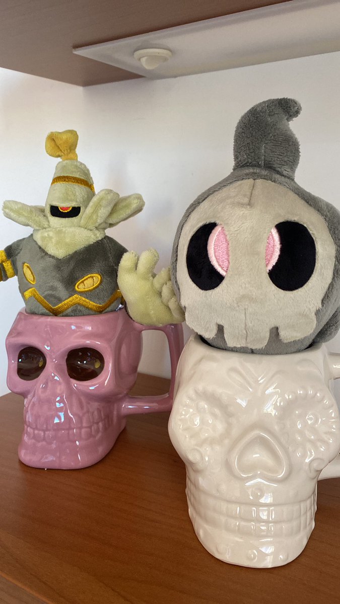 Do I need to use rare candy into Briar ? 🤔 Oh no wait they are just Halloween decoration 🎃👻