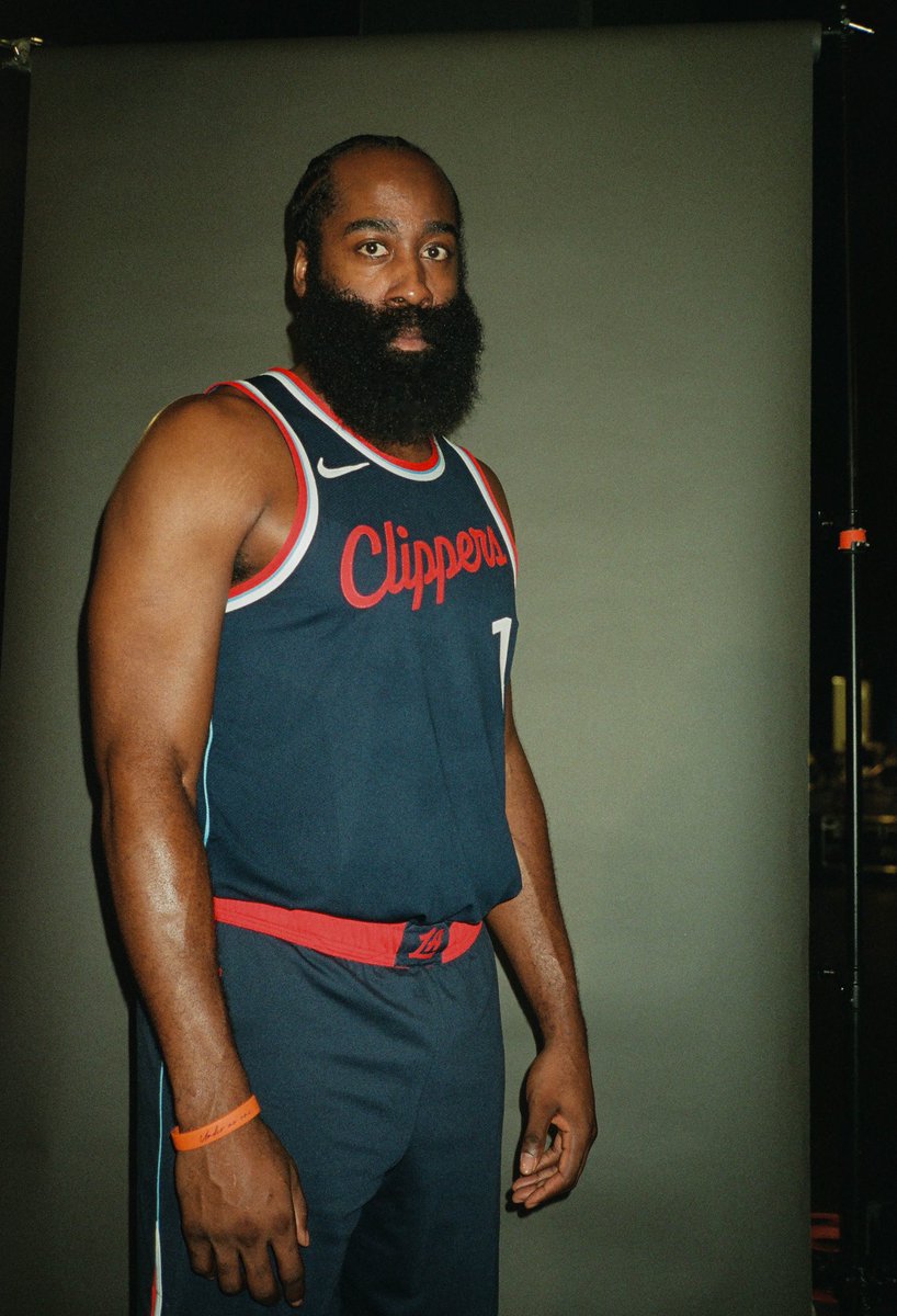 JHarden13's tweet photo. sweet 16’ #Uno https://t.co/eKXpacWrbH