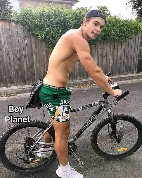 BoyPlanet1's tweet photo. Boys on bikes 🔥 

Feel free to follow our blog here: https://t.co/YK9Mcs3CJX https://t.co/vsBiFqmAA0