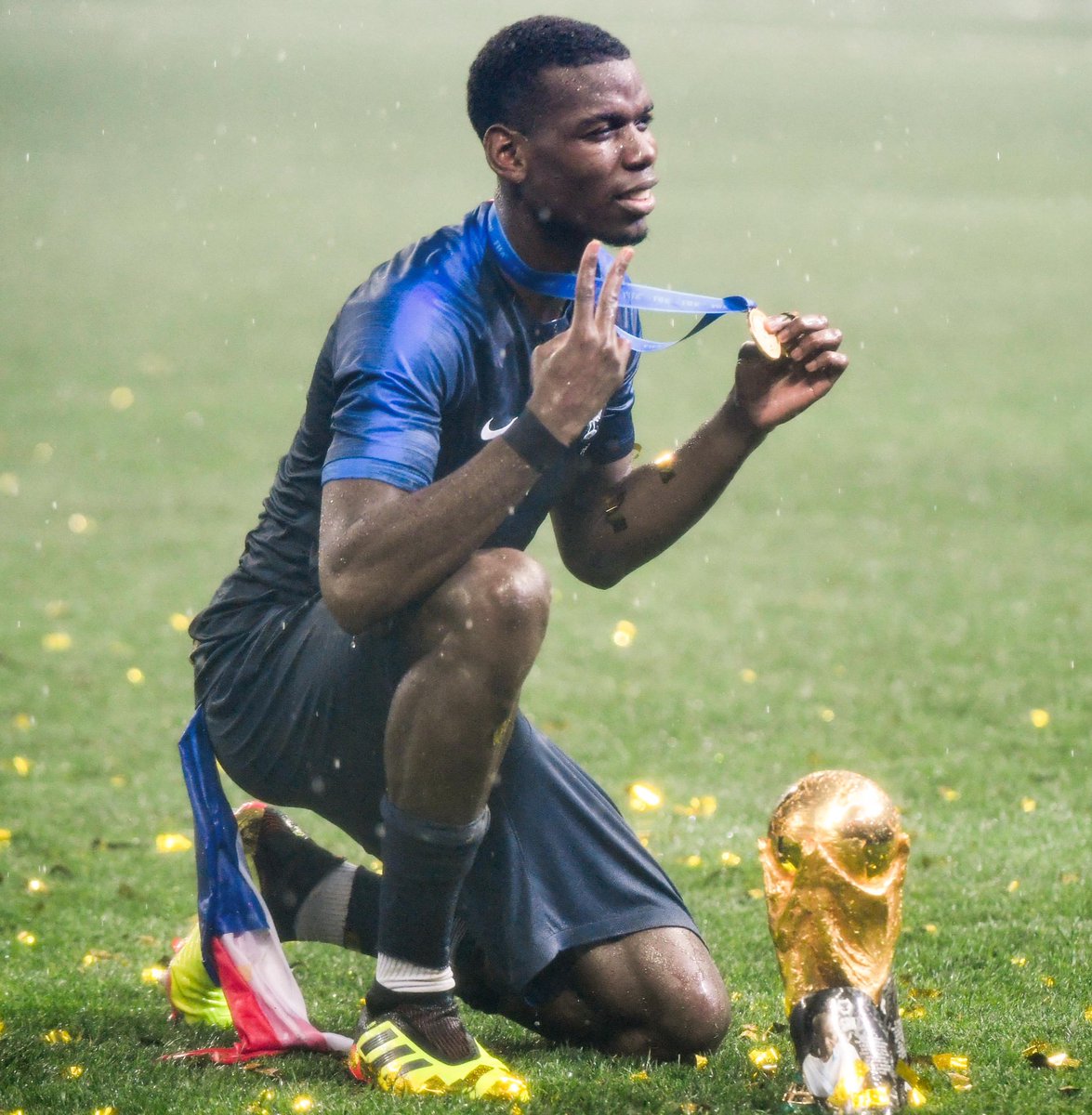 Cet homme aussi mérite un hommage à la hauteur de ce qu’il a apporté à l’Équipe de France depuis 2013.

𝗠 𝗢 𝗡 𝗦 𝗧 𝗥 𝗘.