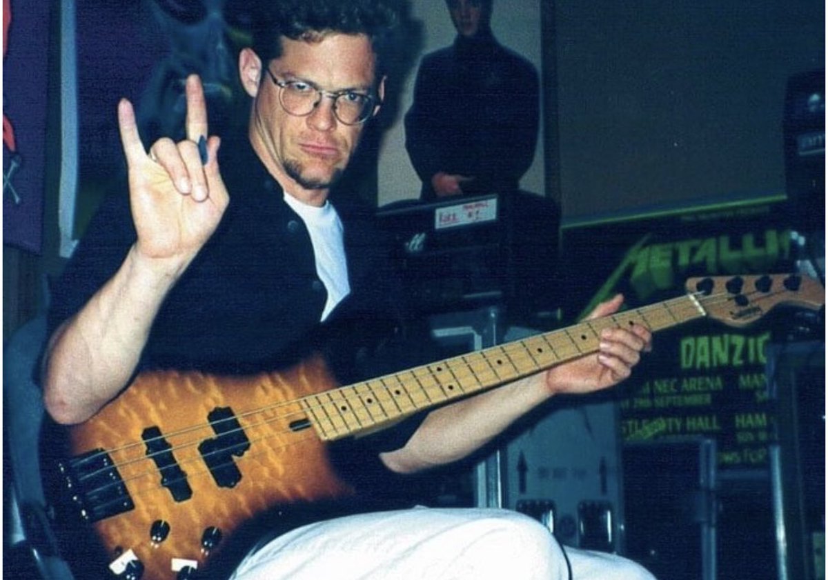 MetSince1981's tweet photo. #UnDíaComoHoy…
#OnThisDay…
📆 En el año 1997, un día como hoy 01 de Octubre, @Metallica finalizá las grabaciones del séptimo álbum de estudio “ReLoad”, en The Plant Studios en Sausalito, CA USA 🇺🇸.
#Metallica #AlbumReLoad #ReLoadAlbum #FifthMember #MS81 #METALLICASince1981 https://t.co/GsUpWts8Or