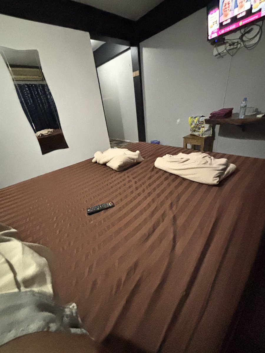 หืมม คนเดียว ใครเบื่อๆ ทักครับ #ชัยนาทอิน