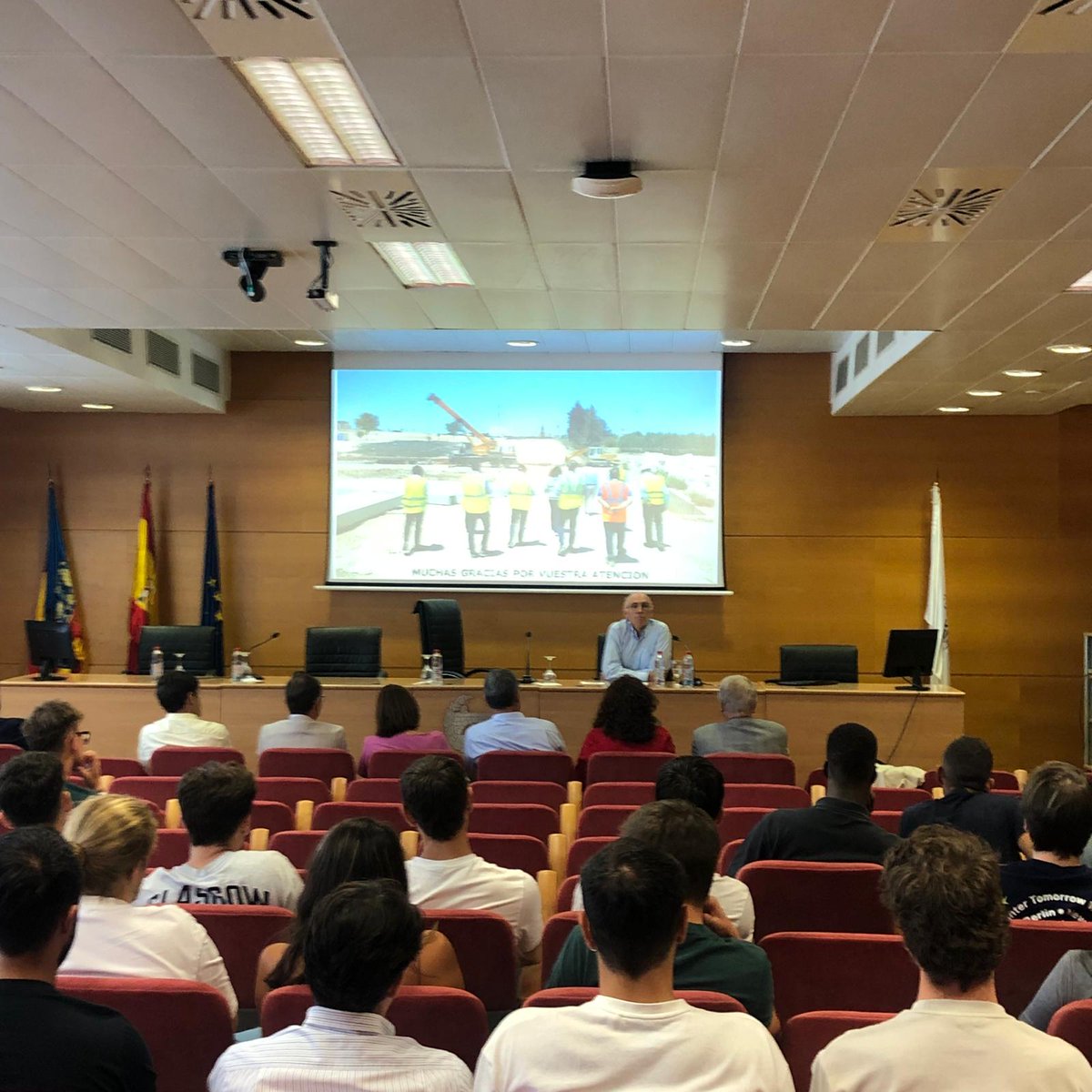 Caminos UPV (@caminosupv) on Twitter photo 🔵 | CHARLA
Hoy hemos tenido en la Escuela la charla ofrecida por <a href="/pavasal/">Pavasal</a> #AulaPAVASAL sobre “la profesión del ICCP en la administración autonómica y local”, a cargo de Mª José Martínez, <a href="/GVAMediAmbient/">GVA Medi Ambient Infraestructures Territori</a> y Fernando Risueño, <a href="/ajuntamentvlc/">Ajuntament València</a>
<a href="/upv/">Universitat Politècnica de València</a> 🔵 | CHARLA
Hoy hemos tenido en la Escuela la charla ofrecida por <a href="/pavasal/">Pavasal</a> #AulaPAVASAL sobre “la profesión del ICCP en la administración autonómica y local”, a cargo de Mª José Martínez, <a href="/GVAMediAmbient/">GVA Medi Ambient Infraestructures Territori</a> y Fernando Risueño, <a href="/ajuntamentvlc/">Ajuntament València</a>
<a href="/upv/">Universitat Politècnica de València</a>