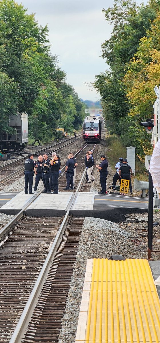 Uswebbo's tweet photo. Someone just got hit by nj transit train at the station by my house. 😞 #njtransit https://t.co/tqrOHTZ2fz