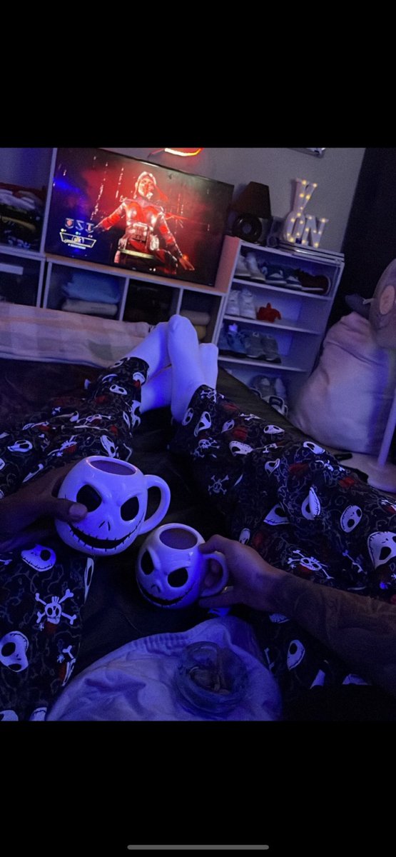 getlikerock's tweet image. Oct 1st🎃🕸️ lock in twin so this can be us 😔