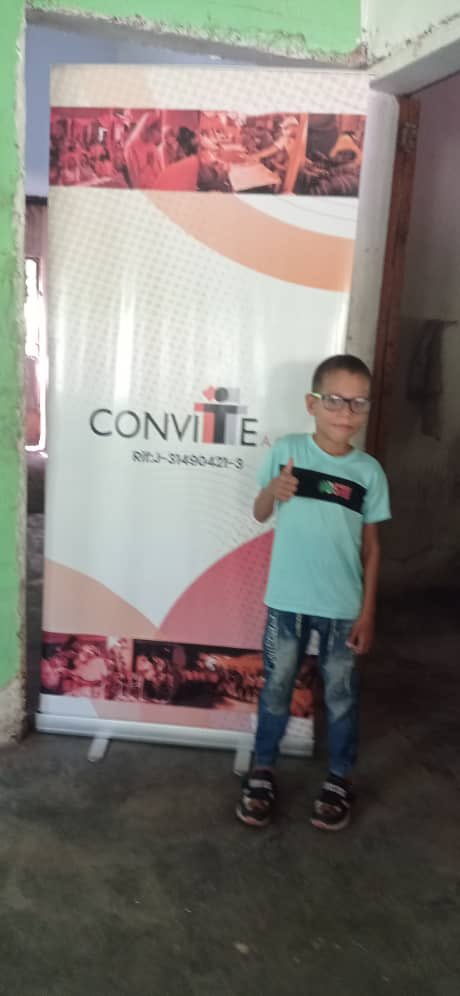 conviteac's tweet photo. Como parte de nuestro soporte humanitario, el pasado 26/09 pudimos apoyar con lentes para visión de cerca y de lejos a niños, niñas y personas mayores del sector Munegro del Municipio Sucre, en el Edo. Sucre. En el caso de los infantes, las dificultades visuales tiene un impacto en su desempeño escolar, al igual que para las personas mayores en su vida diaria. #SomosConvite