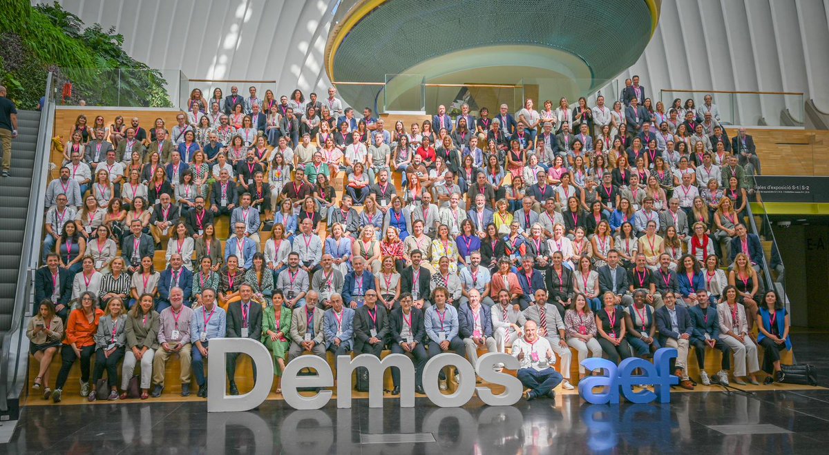 Foto de familia #Demos2024 ✨♥️

¡Gracias por formar parte de Foro Demos!