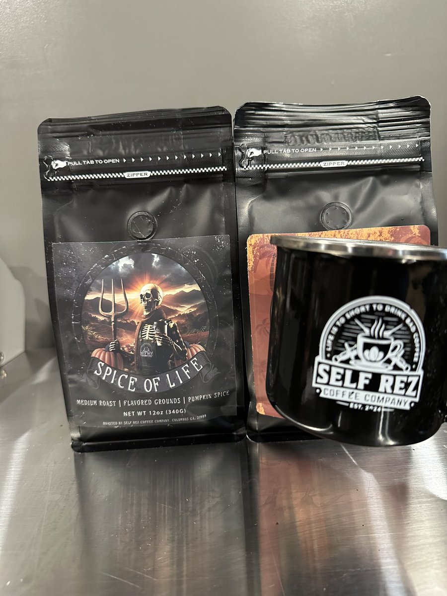 SelfRezCoffeeCo's tweet image. Someone is about to get their hands on a bag of the new stuff early! 😱 Can you guess what it is? 🤔 #MysteryUnveiled #SneakPeek #ExcitementInTheAir