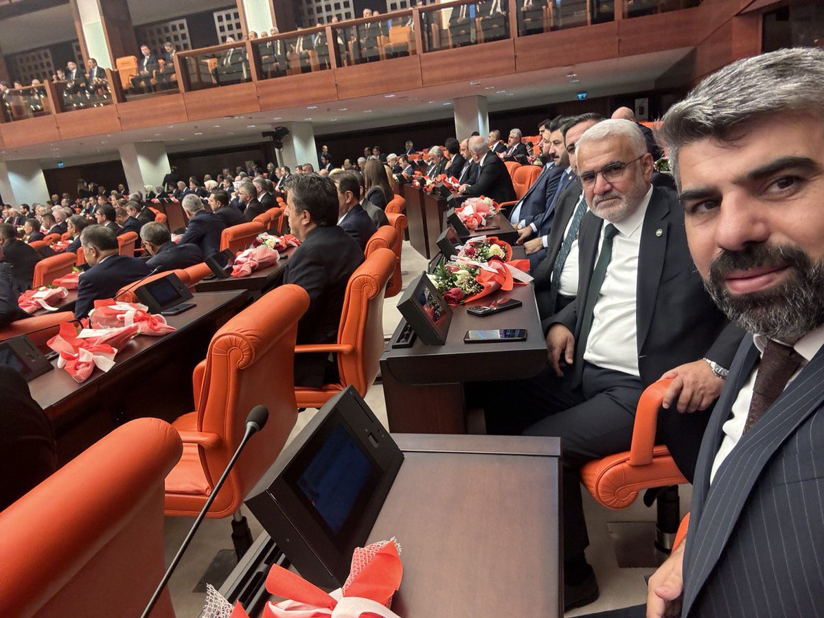 zyapicioglu's tweet photo. Meclisin 28. Döneminin 3. Yasama Yılı başladı. Milletimiz ve memleketimiz için hayırlı olsun. 

Rabbim, milletimizin hizmetinde hayırlı işlere muvaffak eylesin. https://t.co/hmFgjqe5DZ