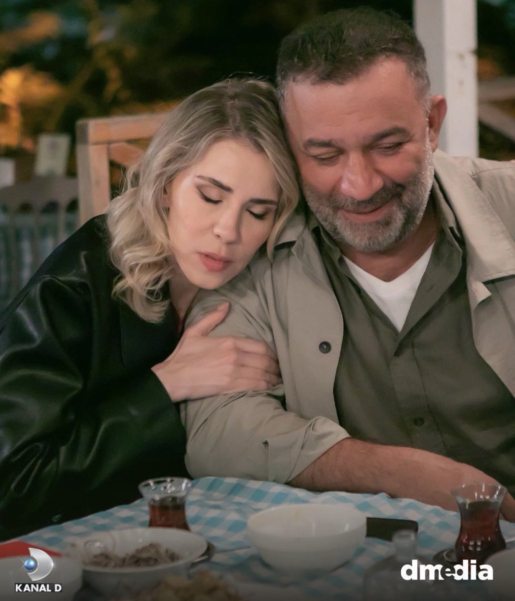 ekran_bagimlisi's tweet photo. Oya Okar &amp; Şevket Çoruh 😍

#SelMes #ArkaSokaklar https://t.co/KB4BhIIPa2