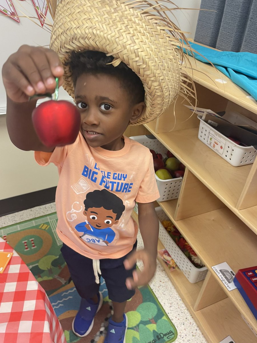 GernerCenter's tweet image. Welcome to the Apple Orchard! 🍎🍏
Mrs. Hardy’s students are excited about a new dramatic play theme. It is always exciting to see how the dramatic play areas change throughout the year.