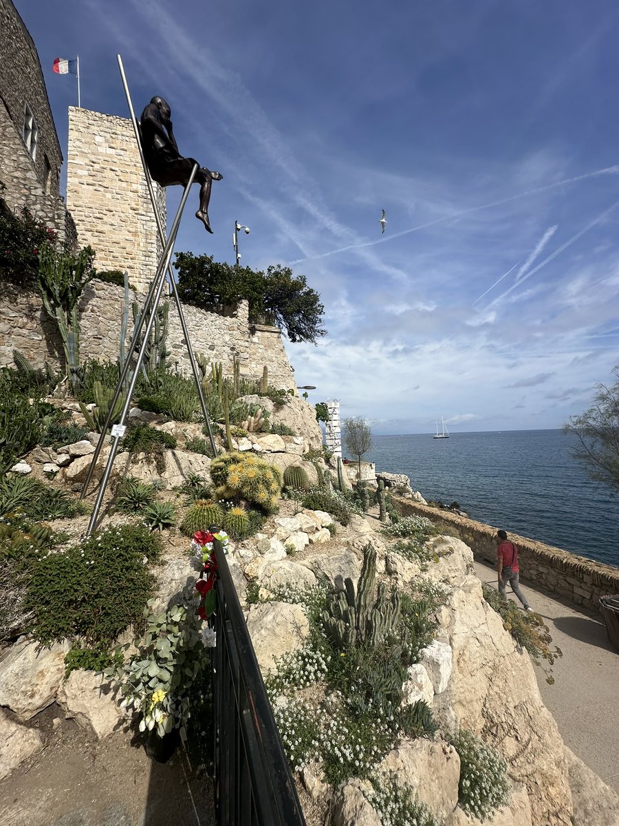 Docked at Cannes 12 minutes by train to this beautiful beach port resort. ❤️ Vieil Antibes you’ve stole my heart ❤️ #frenchvibes #virginvoyages #laurastravel #antibes