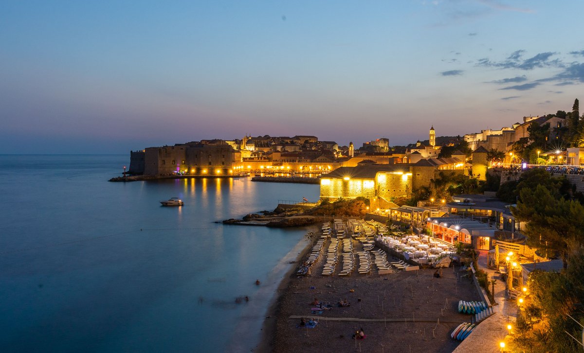 ESCR 2024, Dubrovnik/HR - ESCR Evening🍸🪩🏖️

Enjoy the spectacular view of the sea and Dubrovnik's old town, dinner with your peers, and show off your best dance moves!

🗓️October 25, 2024

⌛️ Limited places - register now 👇
portal.myesr.org/escr/membershi…
