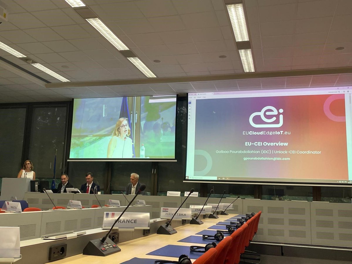 P2CODE (@p2code_eu) on Twitter photo INCODE's <a href="/p_zikos/">Panagiotis Zikos</a> <a href="/iLinkNeesTexnol/">ILINK NEES TEXNOLOGIES</a> showcasing #SmartLogistics UC at cluster workshop with fellow <a href="/EU_CloudEdgeIoT/">EUCloudEdgeIoT</a> swarm projects! Using #IoT, #EdgeComputing and #SwarmIntelligence, we're optimizing resource planning, enhancing safety & transport quality! t.ly/aeCn5 INCODE's <a href="/p_zikos/">Panagiotis Zikos</a> <a href="/iLinkNeesTexnol/">ILINK NEES TEXNOLOGIES</a> showcasing #SmartLogistics UC at cluster workshop with fellow <a href="/EU_CloudEdgeIoT/">EUCloudEdgeIoT</a> swarm projects! Using #IoT, #EdgeComputing and #SwarmIntelligence, we're optimizing resource planning, enhancing safety & transport quality! t.ly/aeCn5