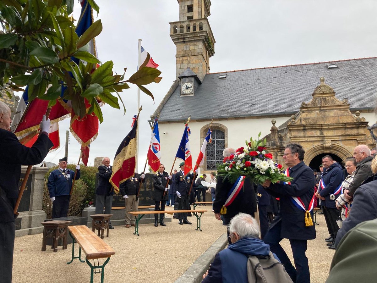 michelcanevet's tweet photo. Cérémonie en 3 étapes à #Guilers, à l’invitation du Maire et Conseiller Départemental Pierre Ogor, en présence de la sénatrice @nadegehavet, pour commémorer le 80eme anniversaire de la Libération de la ville et rendre hommage au commandant Kieffer, en présence de sa fille. https://t.co/rQ3gAfeTfX