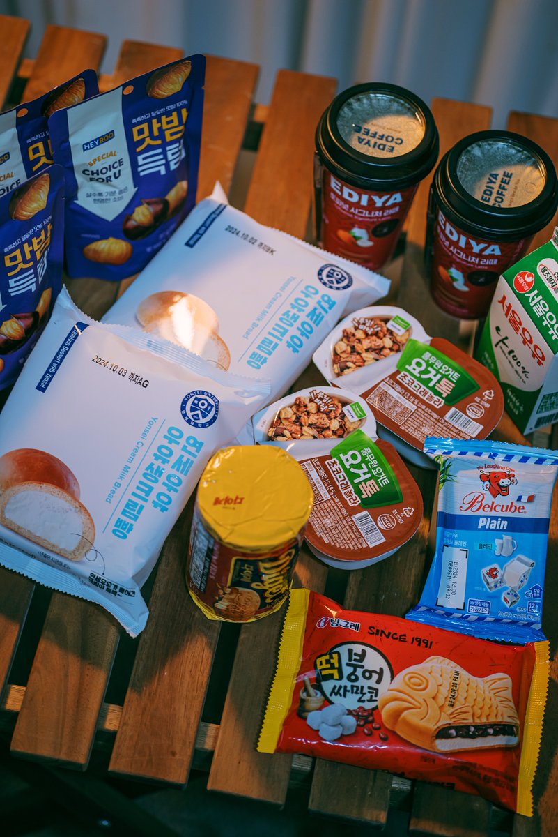 _travelkim's tweet image. 흑백요리사 편의점 음식편
나폴리맛피아 밤 티라미수를 만들어본 타래
과연 편의점 음식으로 만든 티라미수는 진짜 맛있을까? 궁금함을 참을 수 없어 편의점에 뛰어 갔다왔고 진짜 심사평이 이해될 만큼 맛있다….