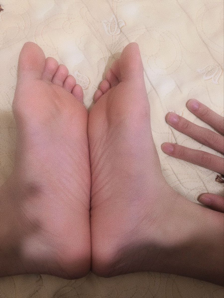 溜达了一天，酸死了，明天大姨妈就来完了！！！

还有没有人想看我更新的吖。。。 https://t.co/R5UQLnTnOl