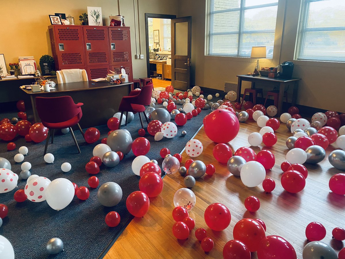 Nicole Poenitzsch tweet media