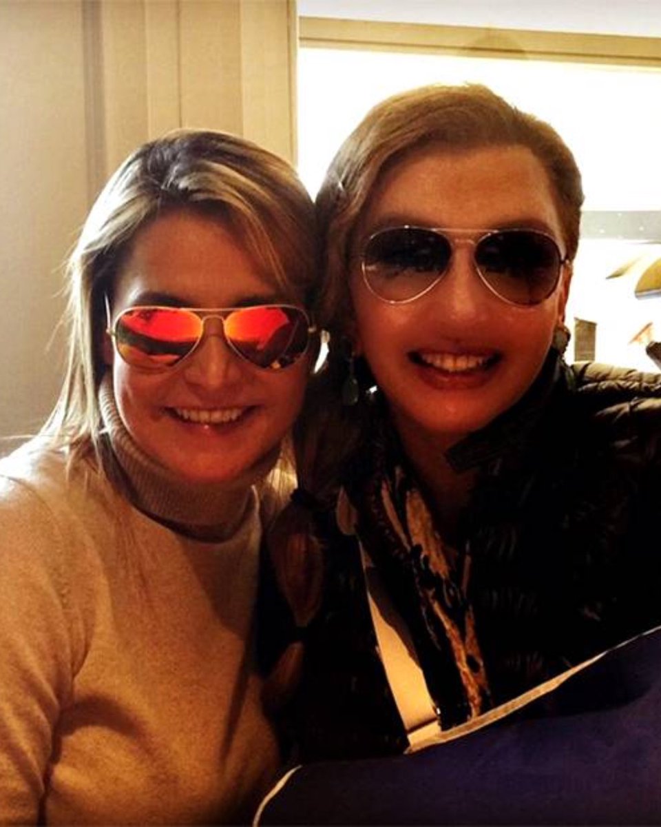 Simo_Ventura's tweet photo. Auguri splendida ragazza 💖 buon compleanno @milly_carlucci 😘

#MillyCarlucci https://t.co/2SNnX8POR0