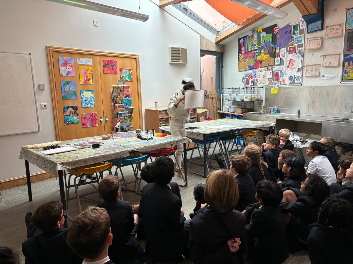 ElthamJuniors's tweet photo. Our Year 5 pupils spent their morning today enjoying a #shadowpuppetworkshop. From storytelling games in Mandarin to creating their own puppet shows, they had a fantastic time.
#ElthamCollegeJuniorSchool https://t.co/npk94nwgKl