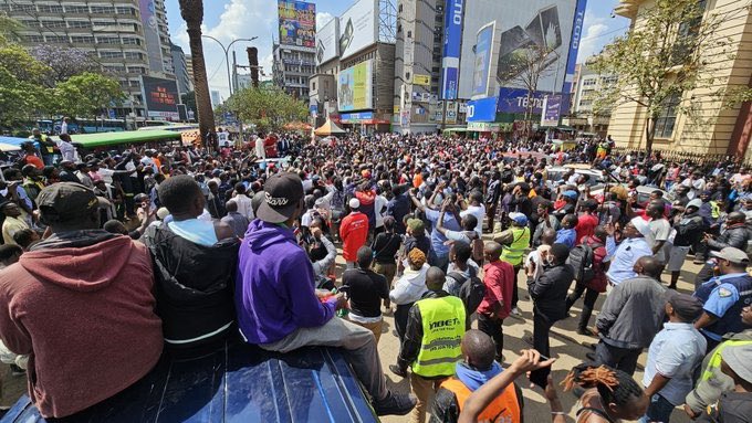 Raila Odinga thought he is the only guy who can pull such a crowd

But who is Morara Kebaso 😂