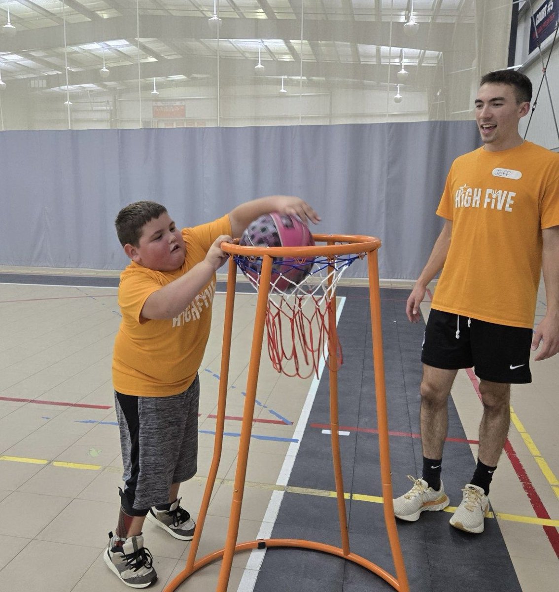 TheChampProject's tweet image. High Five Basketball is in full swing! Huge shout out to @buffalotitans for partnering with High Five this session. Elementary and Middle/High School gyms are rocking! @ProjectPlayWNY @RCWJRF