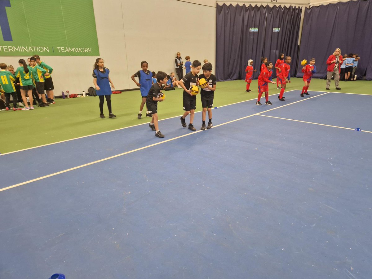 StMichaelsCEPSport tweet media