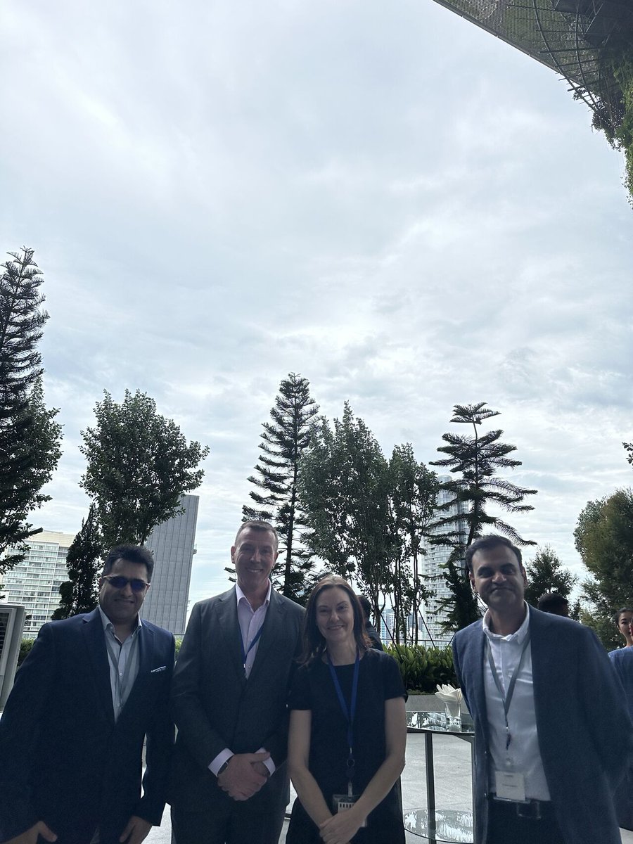 Here’s a glimpse of team <a href="/Tech_Mahindra/">Tech Mahindra</a> at the <a href="/Avaloq/">Avaloq</a> APAC Community Conference 2024 in Singapore, alongside clients, partners, and industry peers.

We proudly showcased our next-gen cutting-edge capabilities in #AI, #automation, and #fintech innovations, driving growth and