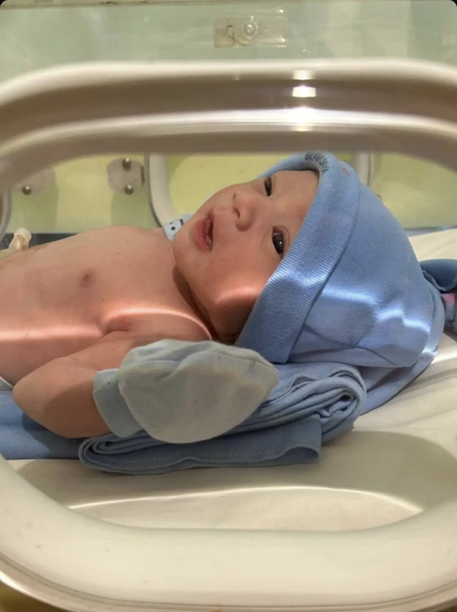 finally having my real life templar kid, guess im gonna change my name to templardaddy

hello world 👼🏻