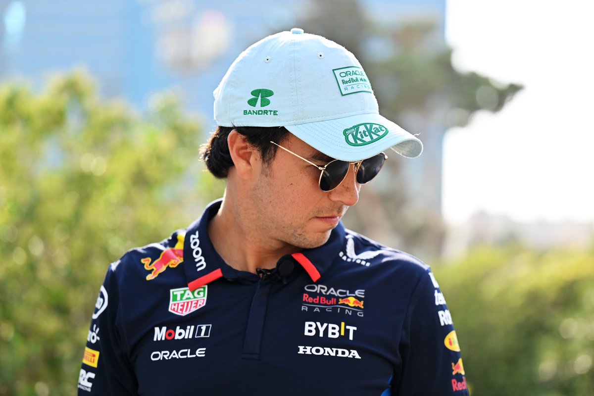 SChecoPerez's tweet photo. No hay nada como correr en casa, ¡Quiero que pintemos de verde la gran fiesta! y sentir su apoyo en el GP de Mexico 2024.
Ya pueden pedir su gorra edición especial en: https://t.co/nVbj1C9Cun https://t.co/teJO8vdsp3