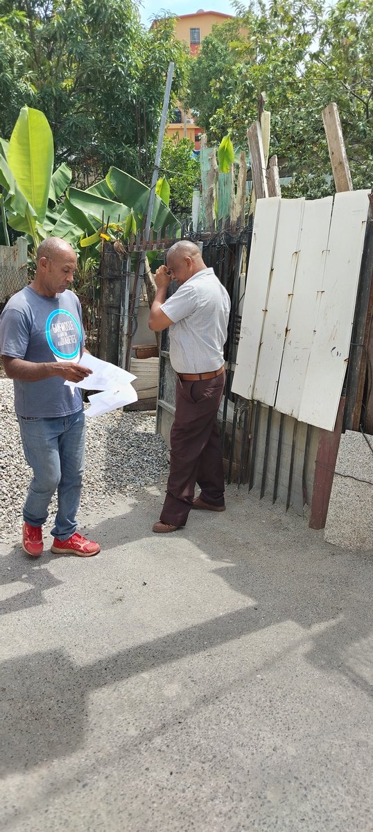 Fundema1's tweet photo. Fundema Inc. Dona materiales de Construcción para reparación de vivienda.
En esta ocasión Fundema benefició al sr. Gervacio Encarnación residente en las 800tas de Los Ríos, a quien las torrenciales aguas del pasado noviembre derribaron su humilde vivienda.
Fundema Inc. https://t.co/dYF9FDATyT