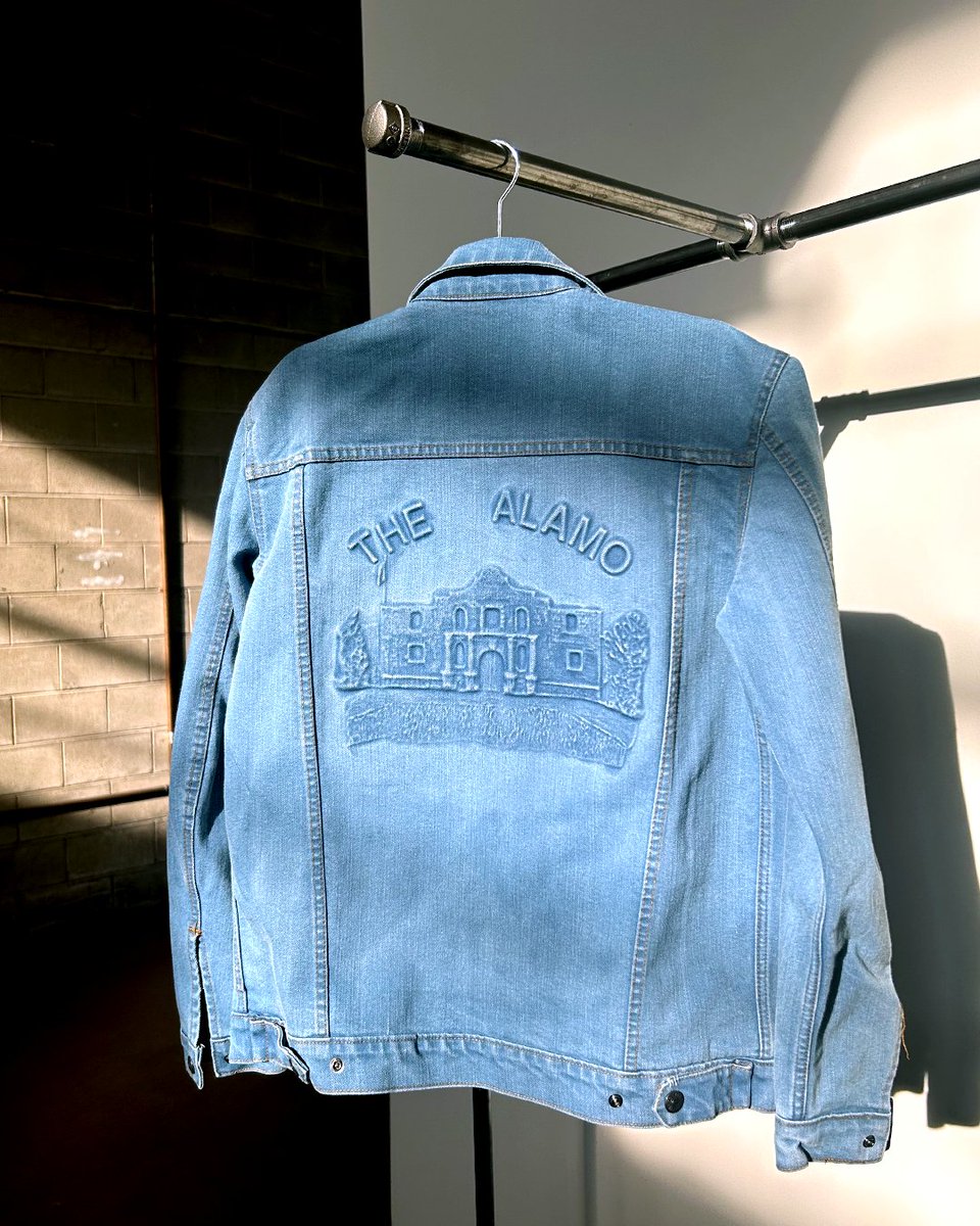 culturestudio's tweet image. Make your mark this season with raised embossed denim ⭐
Up to 11.5" x 11.5" artwork.
culturestudio.net/blogs/new-rele…
#denimjacket #customdenim #embossed #customapparel #streetwear