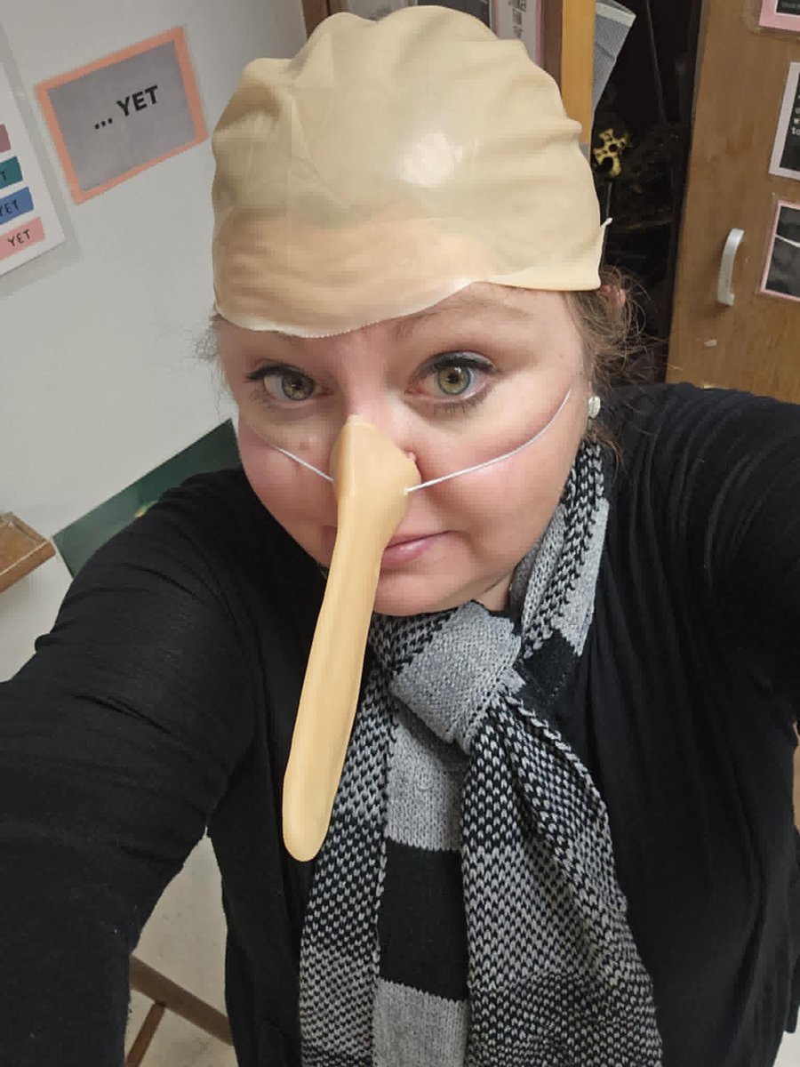 Embracing my inner villain today. #KMHoco24 <a href="/KMKometsHS/">KassonMantorville HS</a>