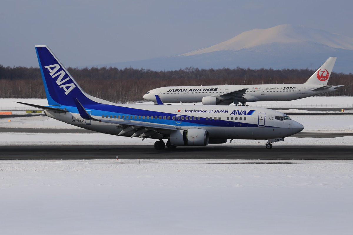 technojumbo747's tweet photo. #飛行機を2機一緒に撮りました
平凡で退屈な日常の光景だったのに今では思い出の1ページ
そんな懐かしの過去写真をたまに振り返ってみるのも良いかもしれませんね https://t.co/ivukQhTN7S