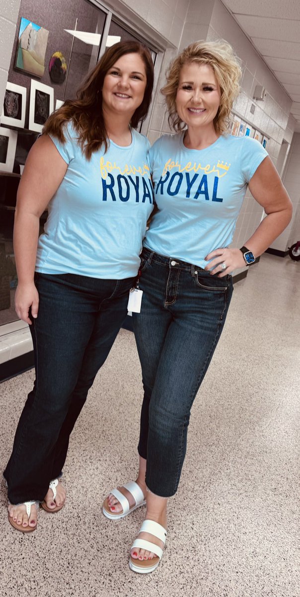 Mrs. Evan’s and I love a good twin spirit day! #foreverroyal #blueoctober