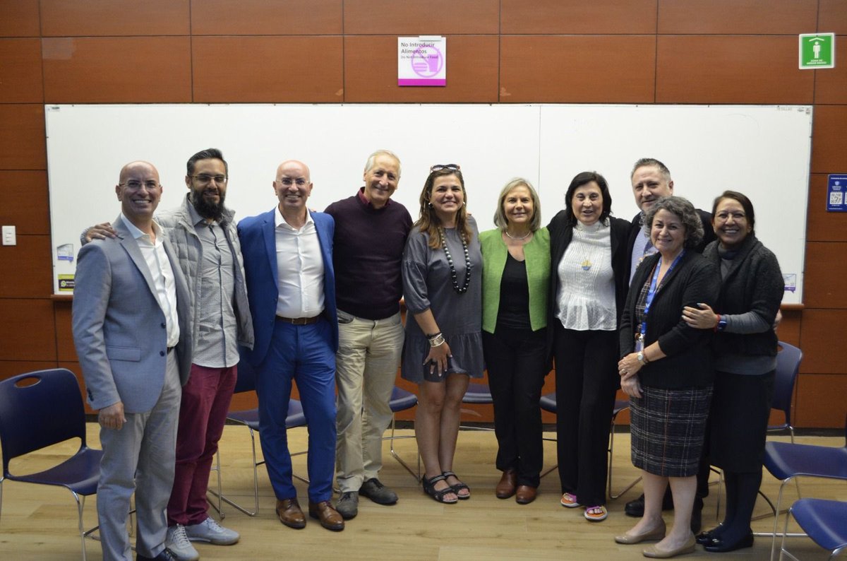 Hossein Hossein-Mohand (@hossein_hmg) on Twitter photo Un orgullo participar en la mesa redonda en el Tecnológico de Monterrey: “Desafíos en el uso de la IA para la enseñanza” junto a Rosa María Martin Aranda y <a href="/soacedo/">Sara Osuna Acedo</a> de la <a href="/UNED/">UNED</a>, <a href="/cmartalazo/">Carmen Marta-Lazo</a> y Jose Antonio Gabelas de <a href="/unizar/">Universidad Zaragoza</a> y <a href="/Hassan_HyH/">Hassan Hossein Mohand</a> de <a href="/CanalUGR/">Universidad Granada</a>. Un orgullo participar en la mesa redonda en el Tecnológico de Monterrey: “Desafíos en el uso de la IA para la enseñanza” junto a Rosa María Martin Aranda y <a href="/soacedo/">Sara Osuna Acedo</a> de la <a href="/UNED/">UNED</a>, <a href="/cmartalazo/">Carmen Marta-Lazo</a> y Jose Antonio Gabelas de <a href="/unizar/">Universidad Zaragoza</a> y <a href="/Hassan_HyH/">Hassan Hossein Mohand</a> de <a href="/CanalUGR/">Universidad Granada</a>.