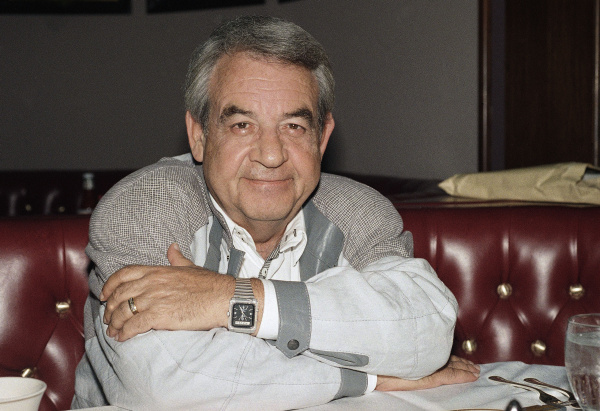 NLCarolynMuse's tweet photo. Remembering film/stage/television/voice actor and entertainer Tom Bosley, who was born #OTD (October 1st) in 1927. #DivorceAmericanStyle #Route66 #TheNurses #Bonanza #YoursMineandOurs #NightGallery #LoveAmericanStyle #HappyDays #MurderSheWrote #FatherDowlingMysteries https://t.co/UP4oXHpeJw