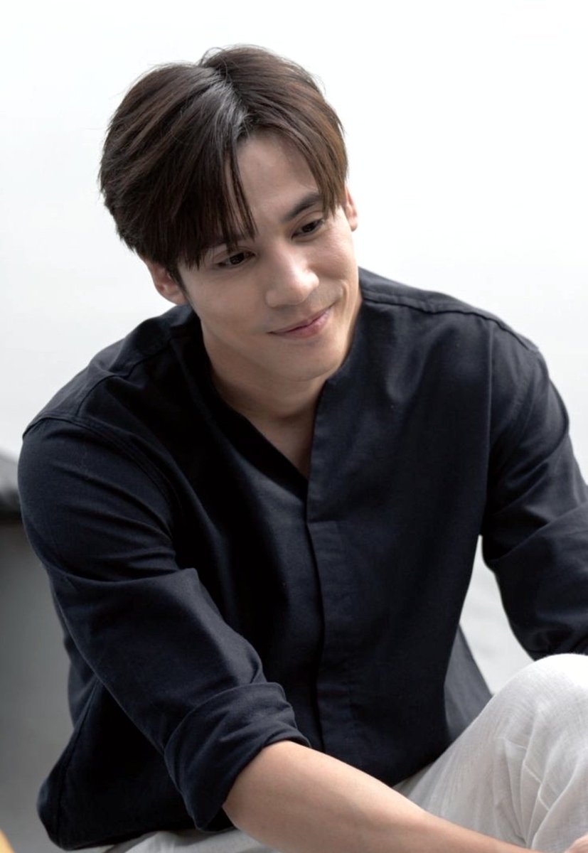 xander.leung story update

The warm gaze and warm smile he gives me every time he looks at me make me so proud to be his fiancé.