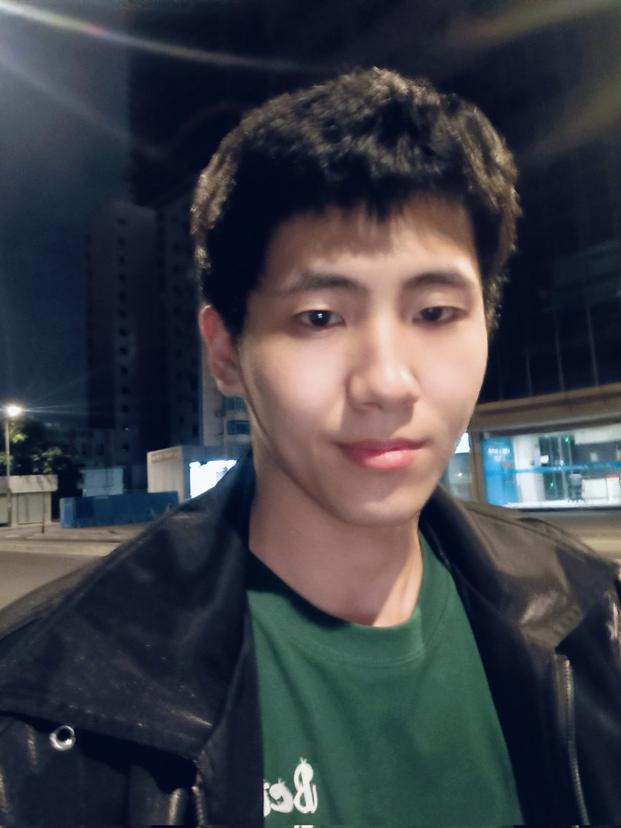 yong200199's tweet photo. 至少我要成全我自己 #OOTD #男大 #男大学生 #健身打卡 #健身 #男菩萨 #指奸 https://t.co/yQuoWguGGp