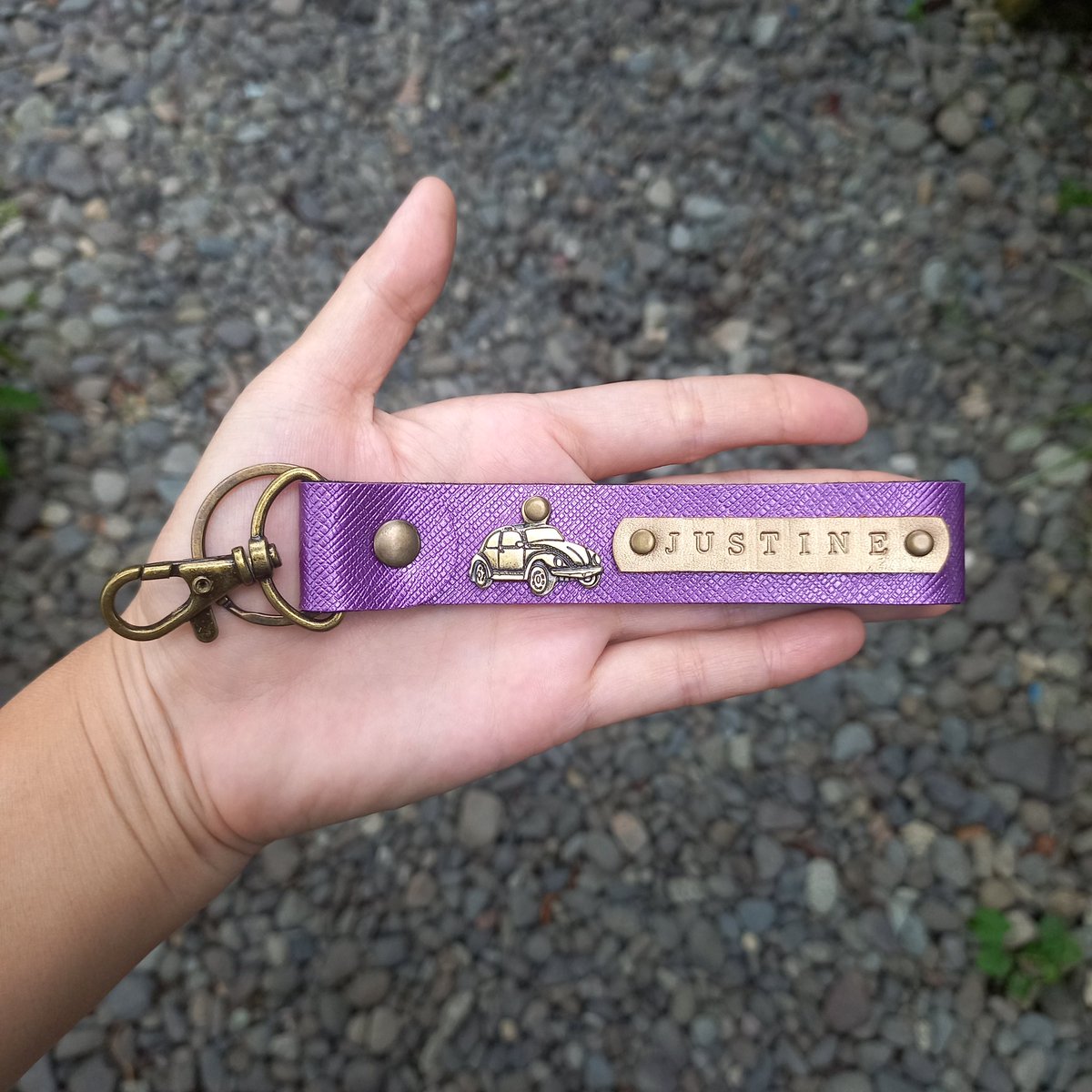 _RTM21's tweet image. 🌼 PERSONALIZED KEYCHAIN 🌼

💎 Maximum of 8 Letters
💎 Free 1 Charm 
💎 Good Quality

#personalizekeychain #personalizedkeychain #keychains #handmade #coinpurse #wallet #personalizedwallet #personalizedcoinpurse #personalized  #personalizedbagtag #buttonpin #photocards #mugs