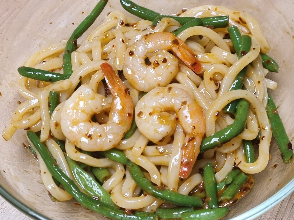 fresh_edamame's tweet photo. 칠리오일 우동
그린빈이랑 새우 넣어서..
식감이 좋다 https://t.co/RHFPK5WTpQ