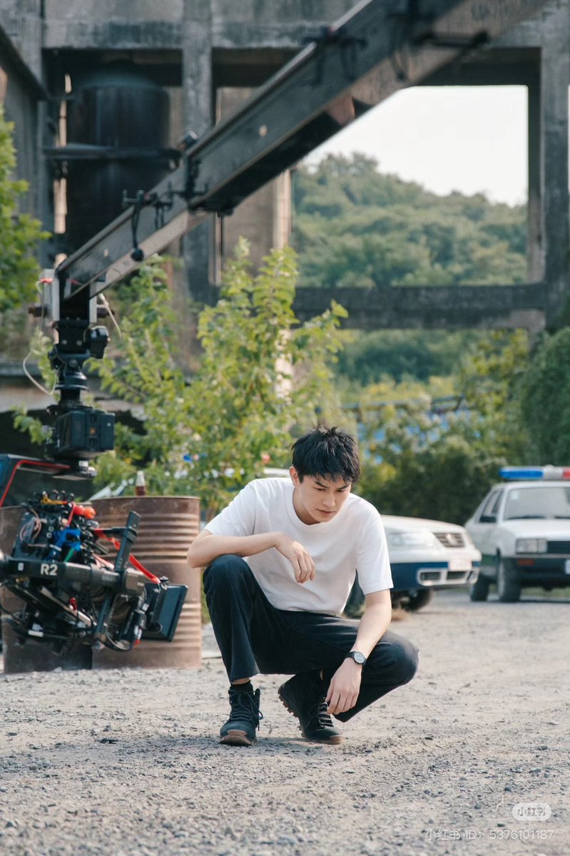 dramapotatoe's tweet image. #YangXuwen shares new snaps as he wraps filming for #黑白局