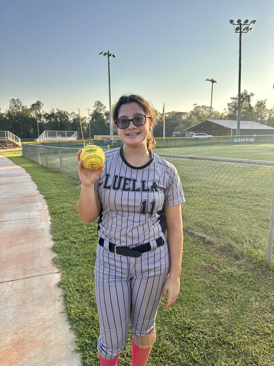 Ayleen Montoya tweet media